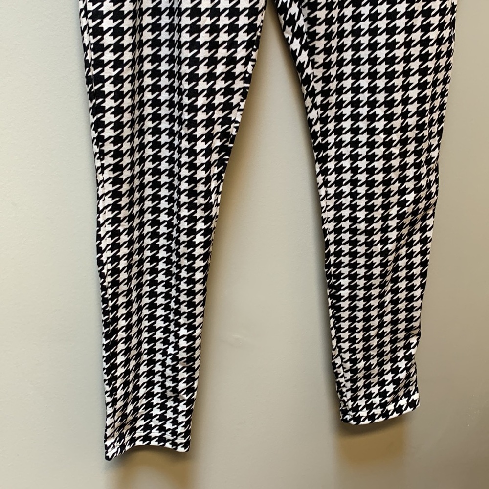 SHEIN Plus Houndstooth Leggings - Picture 5 of 5